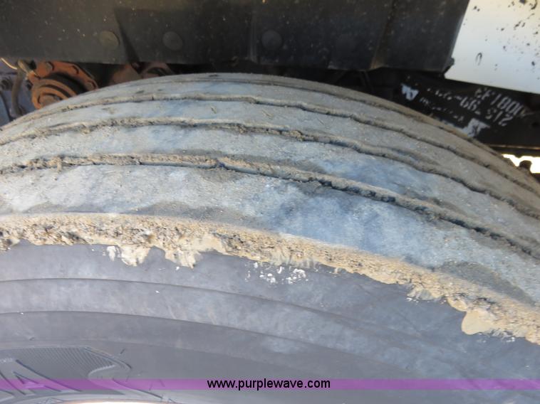 image for item K7021 1995 International 4900 dump truck