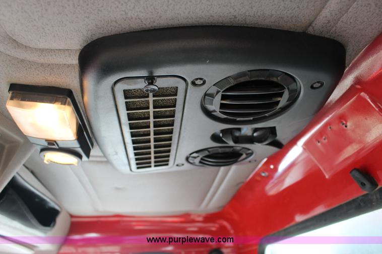 image for item L6577 1999 International 4700 oil distribution truck