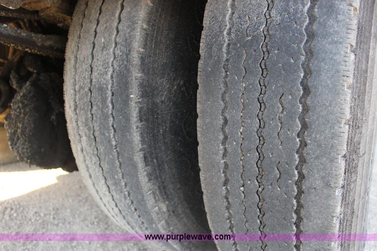 image for item L6577 1999 International 4700 oil distribution truck