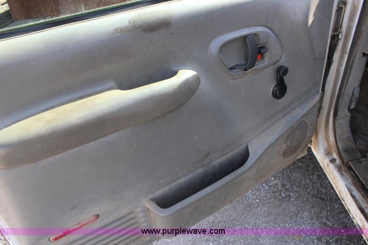 image for item L6581 1998 Chevrolet Cheyenne 2500 flatbed truck