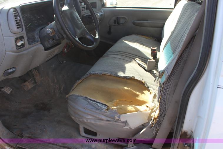 image for item L6581 1998 Chevrolet Cheyenne 2500 flatbed truck