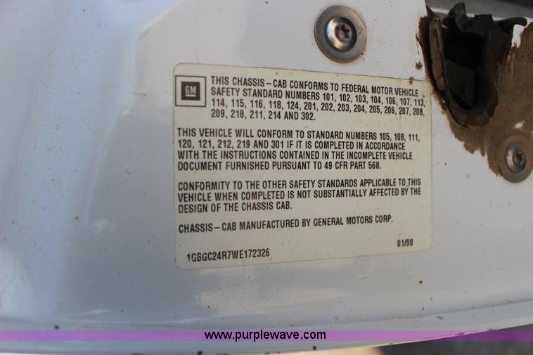 image for item L6581 1998 Chevrolet Cheyenne 2500 flatbed truck