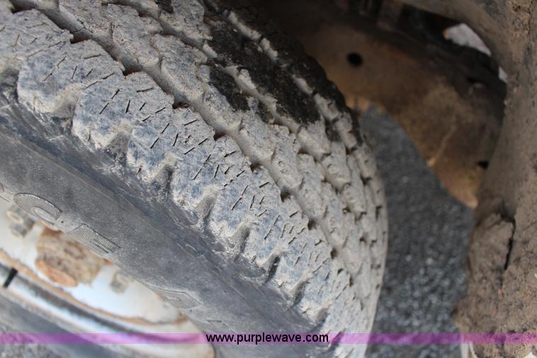 image for item L6581 1998 Chevrolet Cheyenne 2500 flatbed truck