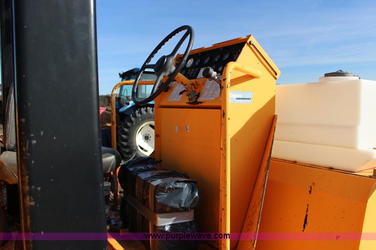 image for item L6582 Rosco TRU-PAC 915 pneumatic roller