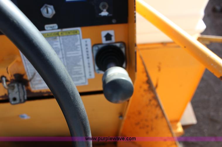 image for item L6582 Rosco TRU-PAC 915 pneumatic roller