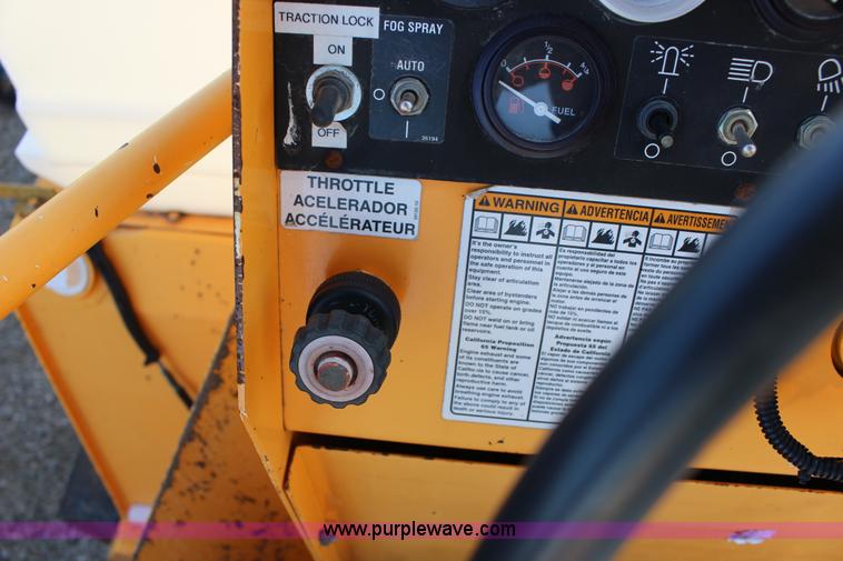 image for item L6582 Rosco TRU-PAC 915 pneumatic roller