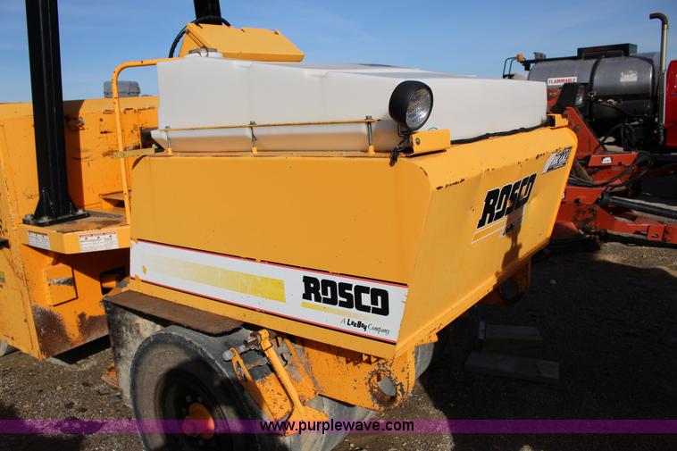 image for item L6582 Rosco TRU-PAC 915 pneumatic roller