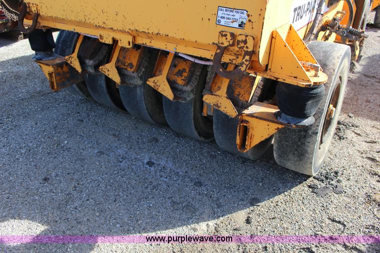 image for item L6582 Rosco TRU-PAC 915 pneumatic roller