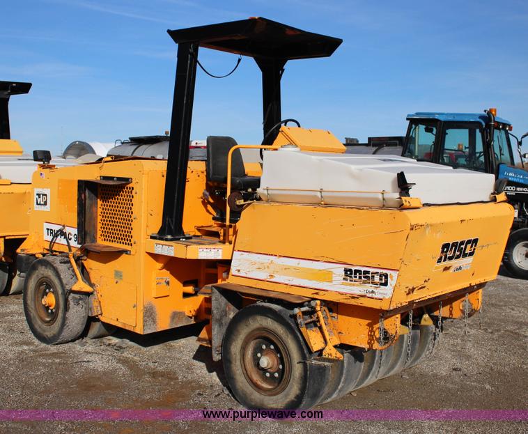 image for item L6583 Rosco TRU-PAC 915 pneumatic roller