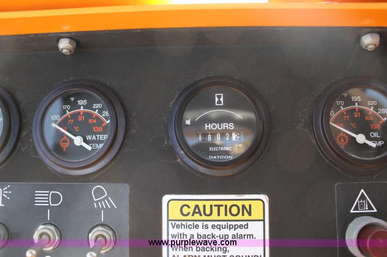 image for item L6583 Rosco TRU-PAC 915 pneumatic roller