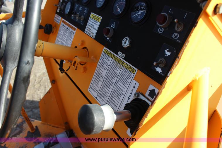 image for item L6583 Rosco TRU-PAC 915 pneumatic roller