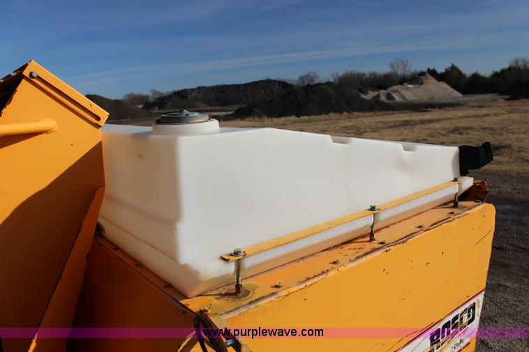 image for item L6583 Rosco TRU-PAC 915 pneumatic roller