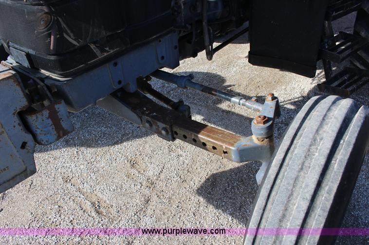 image for item L6585 1998 New Holland TS100 tractor