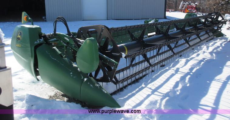 image for item AW9093 2010 John Deere 635D draper head