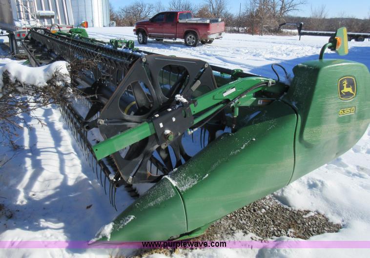 image for item AW9093 2010 John Deere 635D draper head