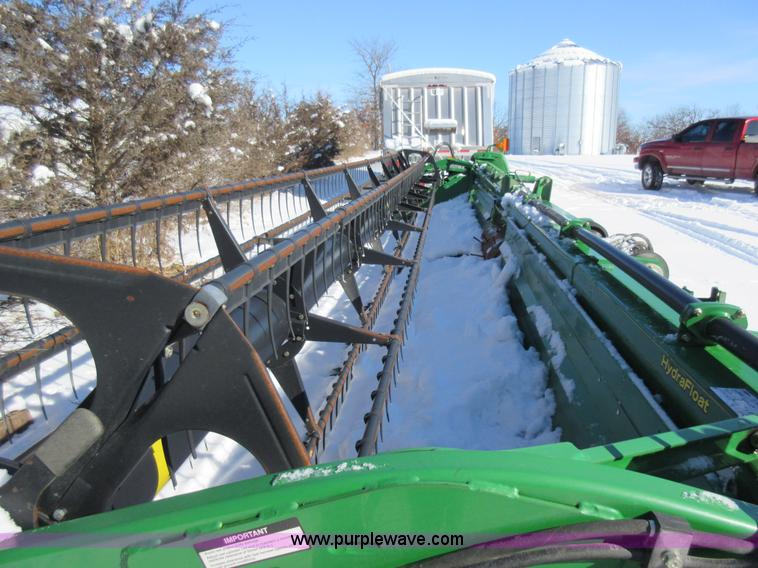 image for item AW9093 2010 John Deere 635D draper head