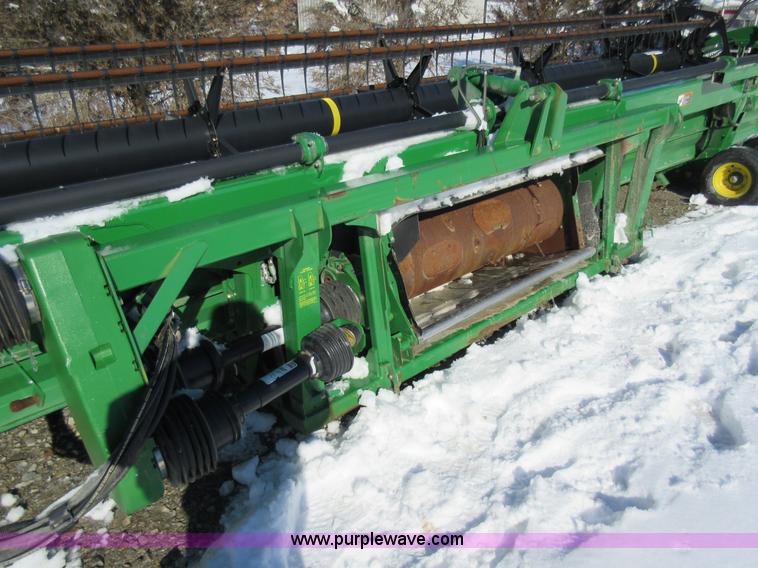image for item AW9093 2010 John Deere 635D draper head