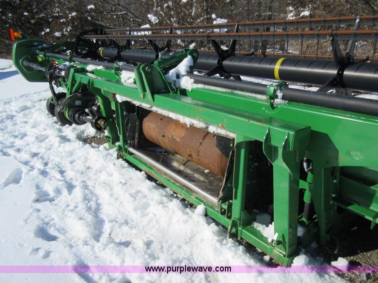 image for item AW9093 2010 John Deere 635D draper head