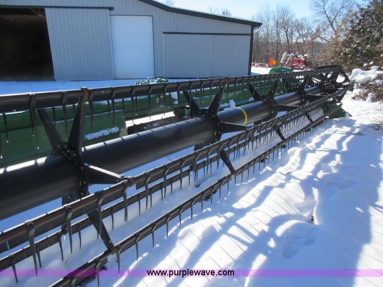 image for item AW9093 2010 John Deere 635D draper head