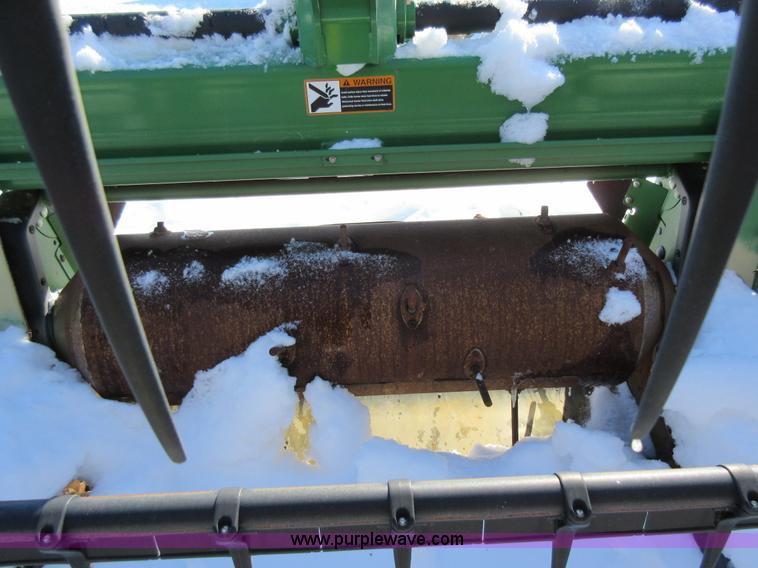 image for item AW9093 2010 John Deere 635D draper head