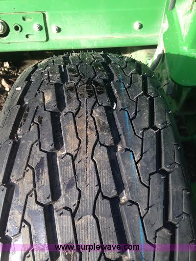 image for item AW9093 2010 John Deere 635D draper head