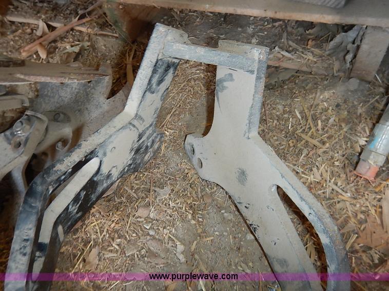 image for item BC9754 (2) Yetter shark teeth