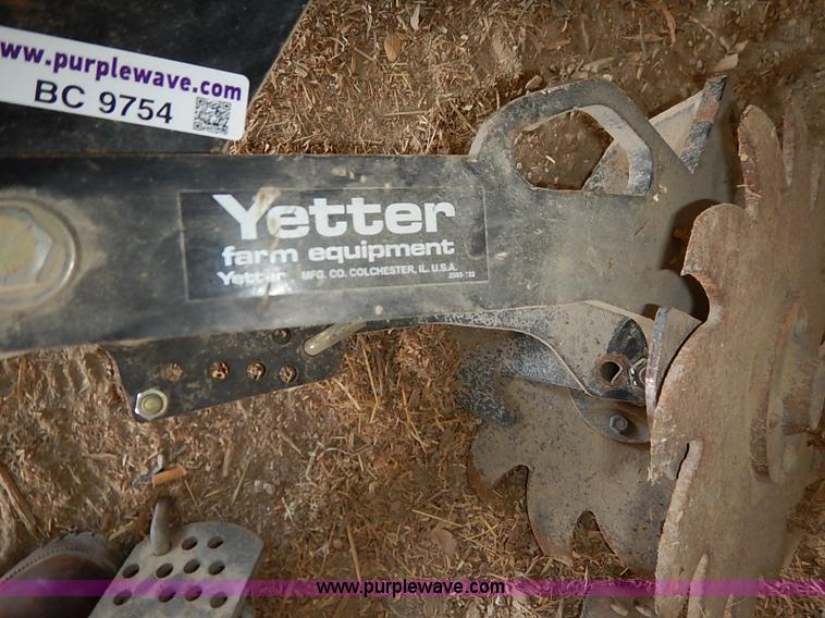 image for item BC9754 (2) Yetter shark teeth