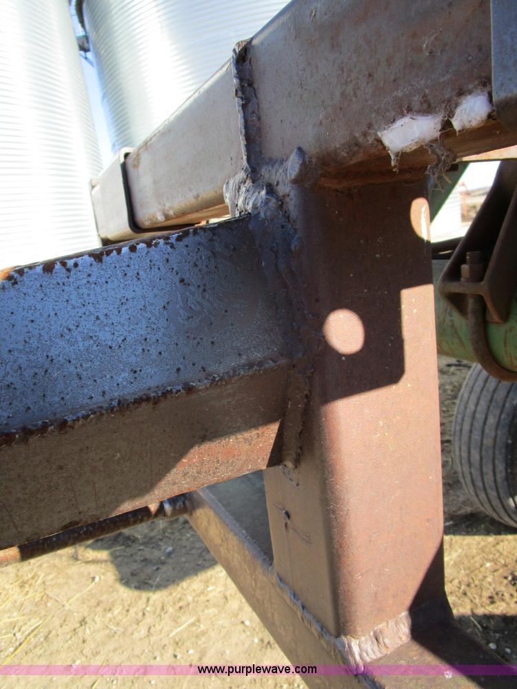 image for item D2255 John Deere 2510 tractor