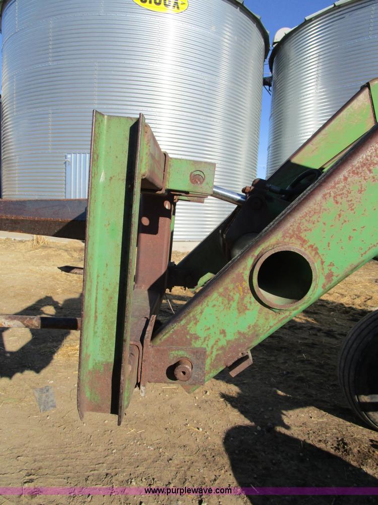 image for item D2255 John Deere 2510 tractor