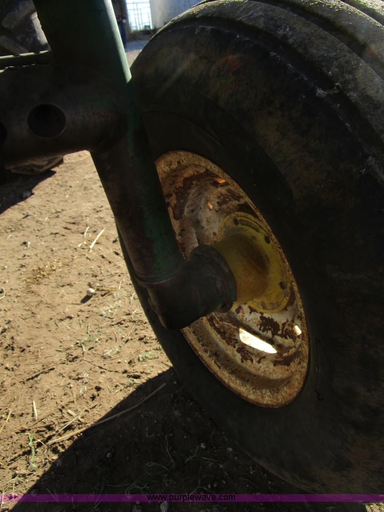 image for item D2255 John Deere 2510 tractor