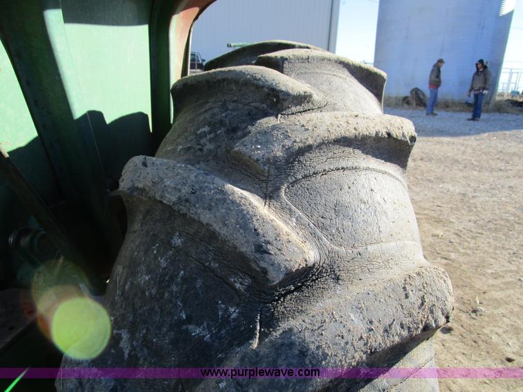 image for item D2255 John Deere 2510 tractor