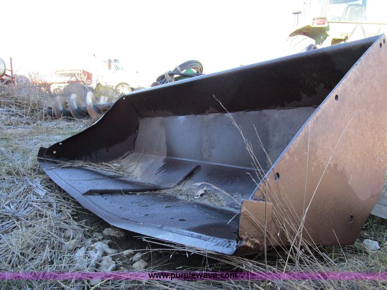 image for item D2255 John Deere 2510 tractor