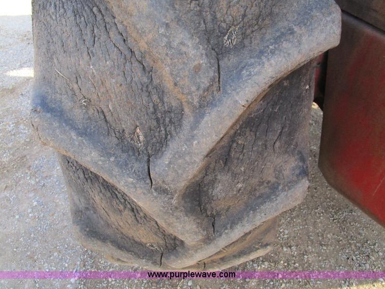 image for item D2257 1971 Minneapolis Moline A4T-1600 4WD tractor