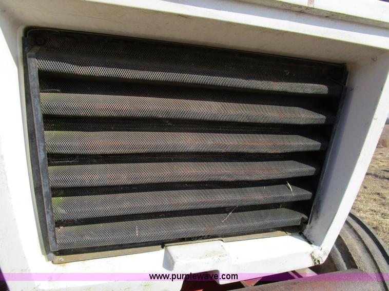 image for item D2259 1977 Case 1570 tractor