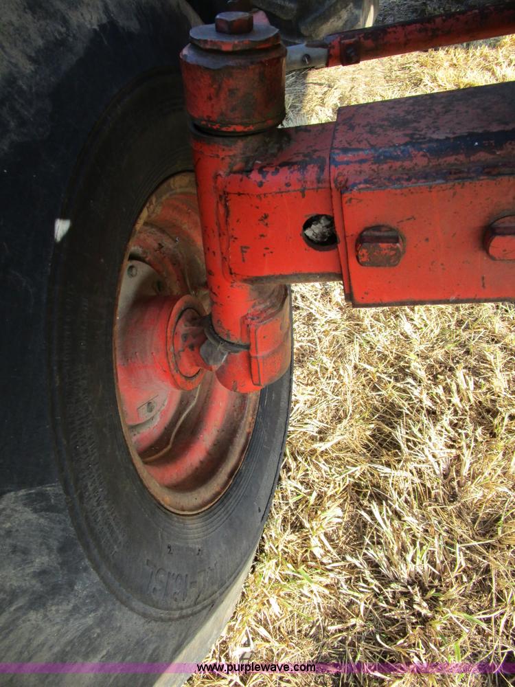 image for item D2259 1977 Case 1570 tractor