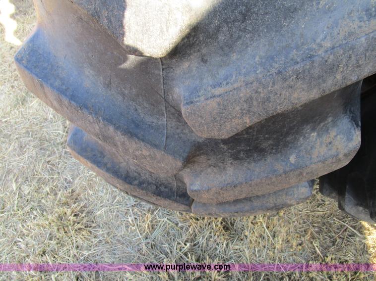 image for item D2259 1977 Case 1570 tractor