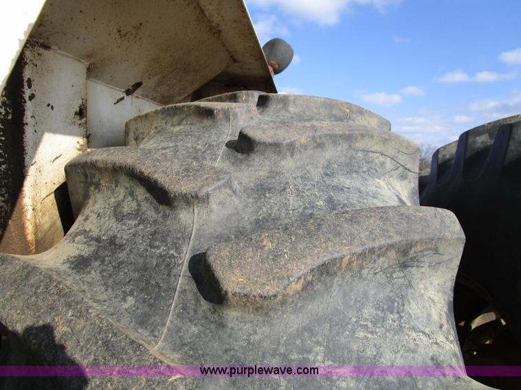 image for item D2259 1977 Case 1570 tractor