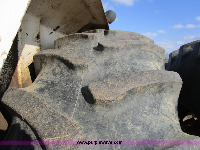 image for item D2259 1977 Case 1570 tractor