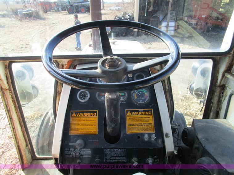 image for item D2259 1977 Case 1570 tractor