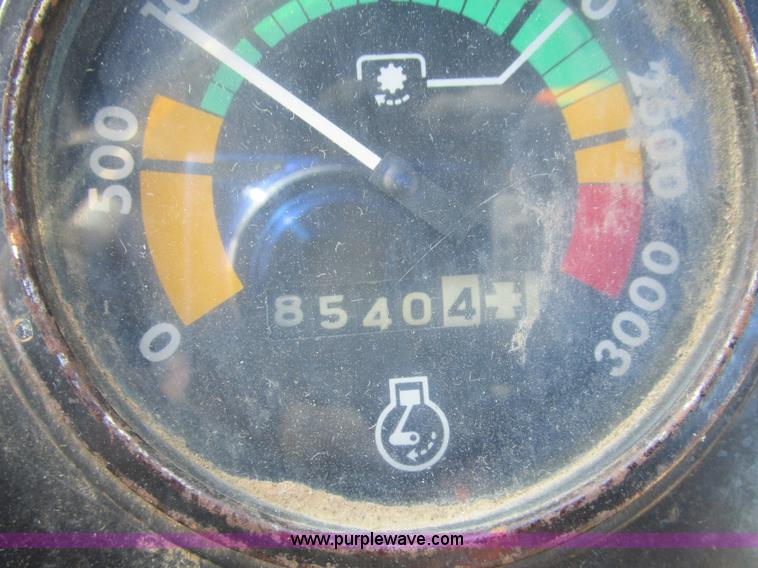 image for item D2259 1977 Case 1570 tractor