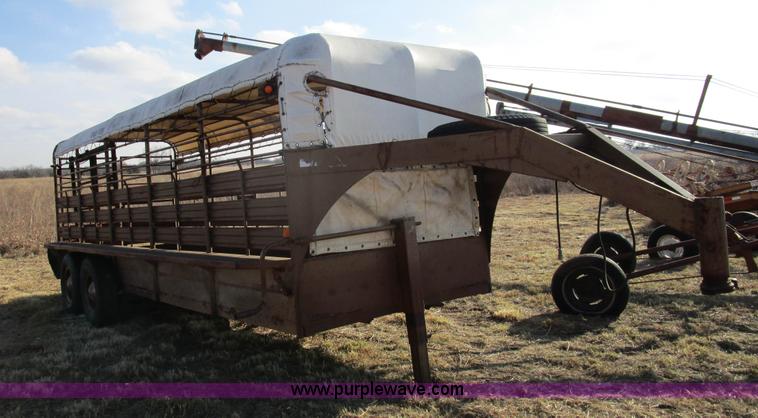 image for item D2260 1980 Hanover livestock trailer