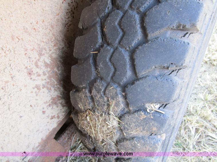 image for item D2260 1980 Hanover livestock trailer