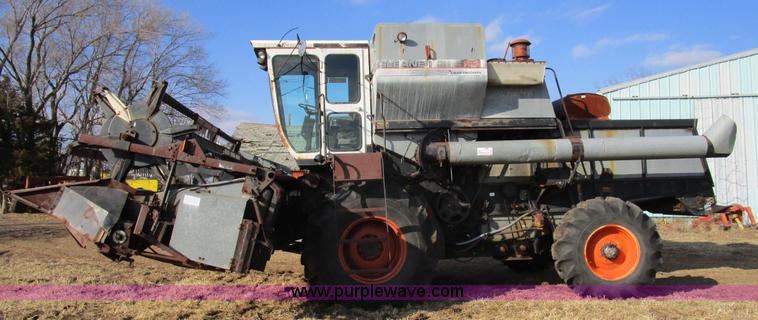 image for item D2261 1977 Gleaner M2 RWA Corn-Soybean Special combine