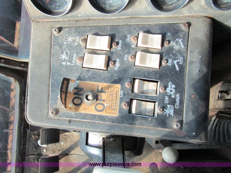 image for item D2261 1977 Gleaner M2 RWA Corn-Soybean Special combine