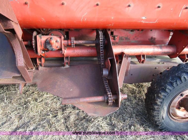 image for item D2261 1977 Gleaner M2 RWA Corn-Soybean Special combine