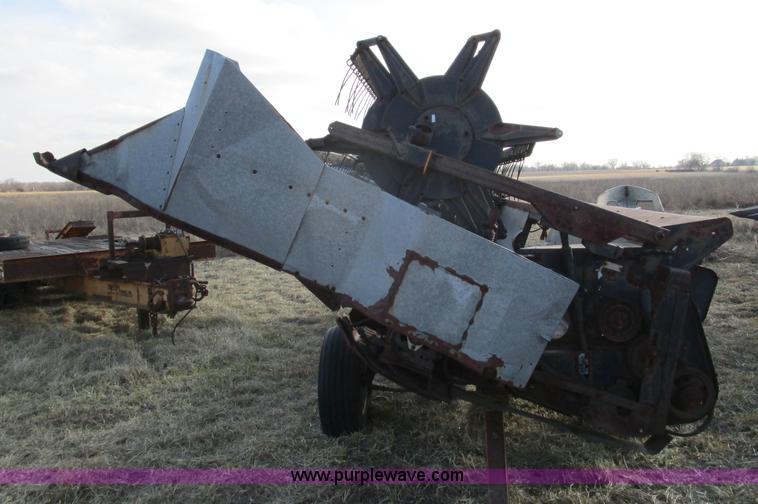 image for item D2261 1977 Gleaner M2 RWA Corn-Soybean Special combine
