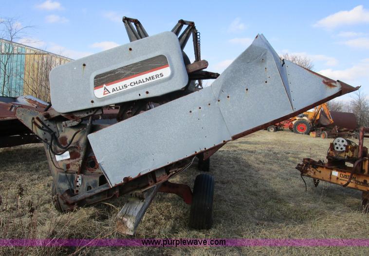 image for item D2261 1977 Gleaner M2 RWA Corn-Soybean Special combine