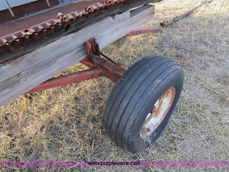 image for item D2261 1977 Gleaner M2 RWA Corn-Soybean Special combine