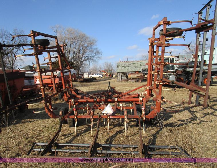 image for item D2262 CrustBuster 30' field cultivator