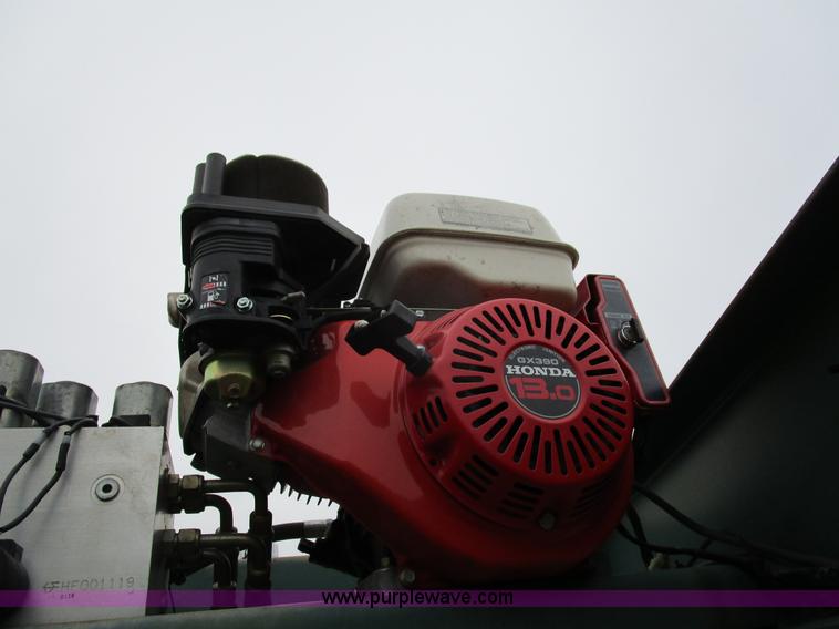 image for item D2286 2012 Hay Hauler gooseneck hay trailer